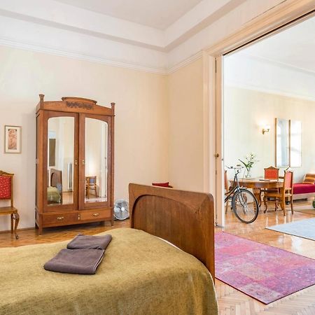 Stunning Spacious Art Nouveau Apart , Grand Piano Apartamento Budapeste Exterior foto