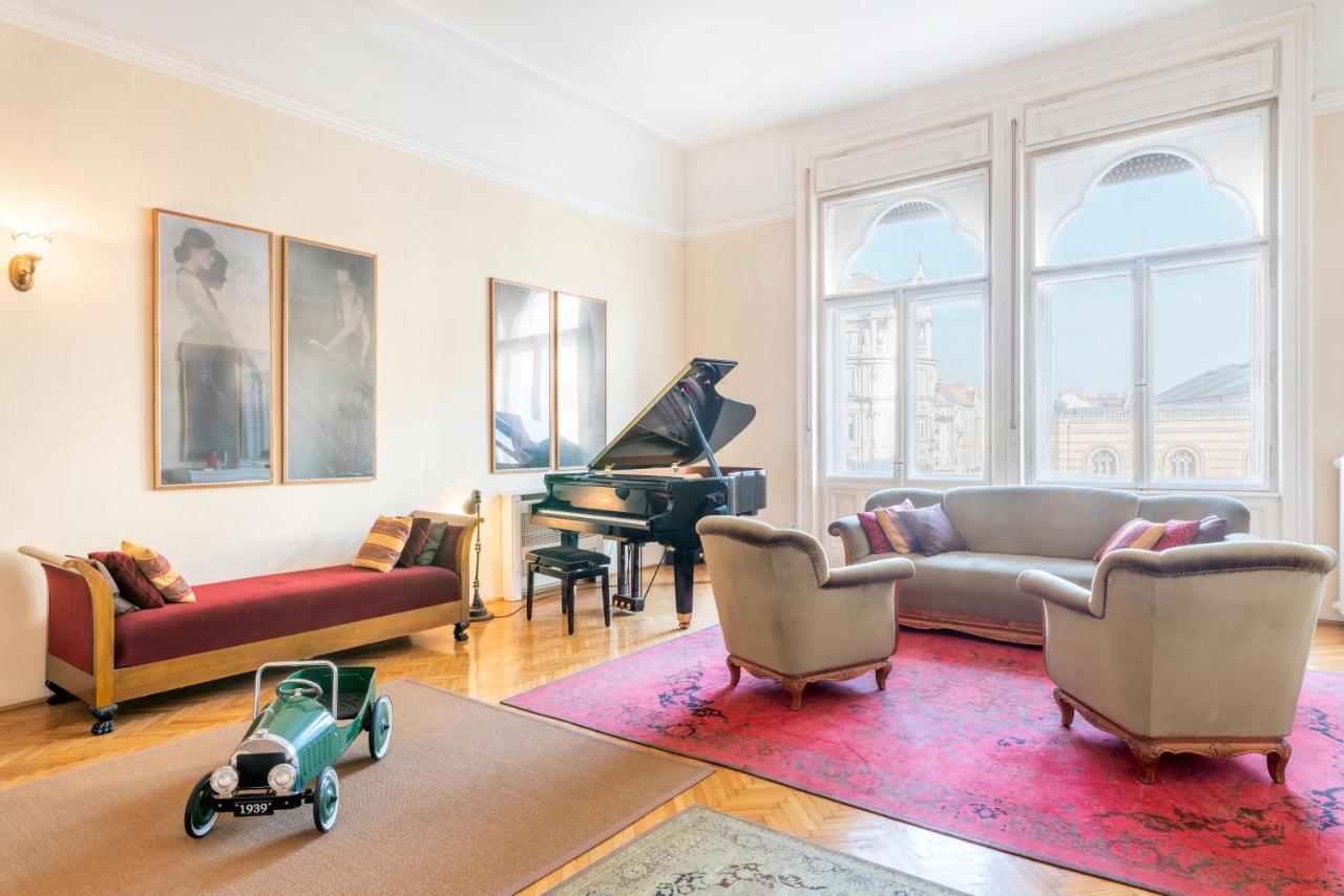 Stunning Spacious Art Nouveau Apart , Grand Piano Apartamento Budapeste Exterior foto