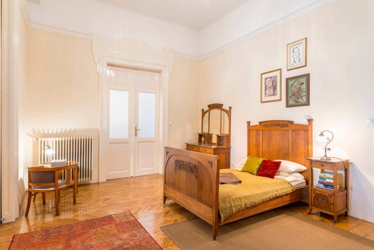 Stunning Spacious Art Nouveau Apart , Grand Piano Apartamento Budapeste Exterior foto