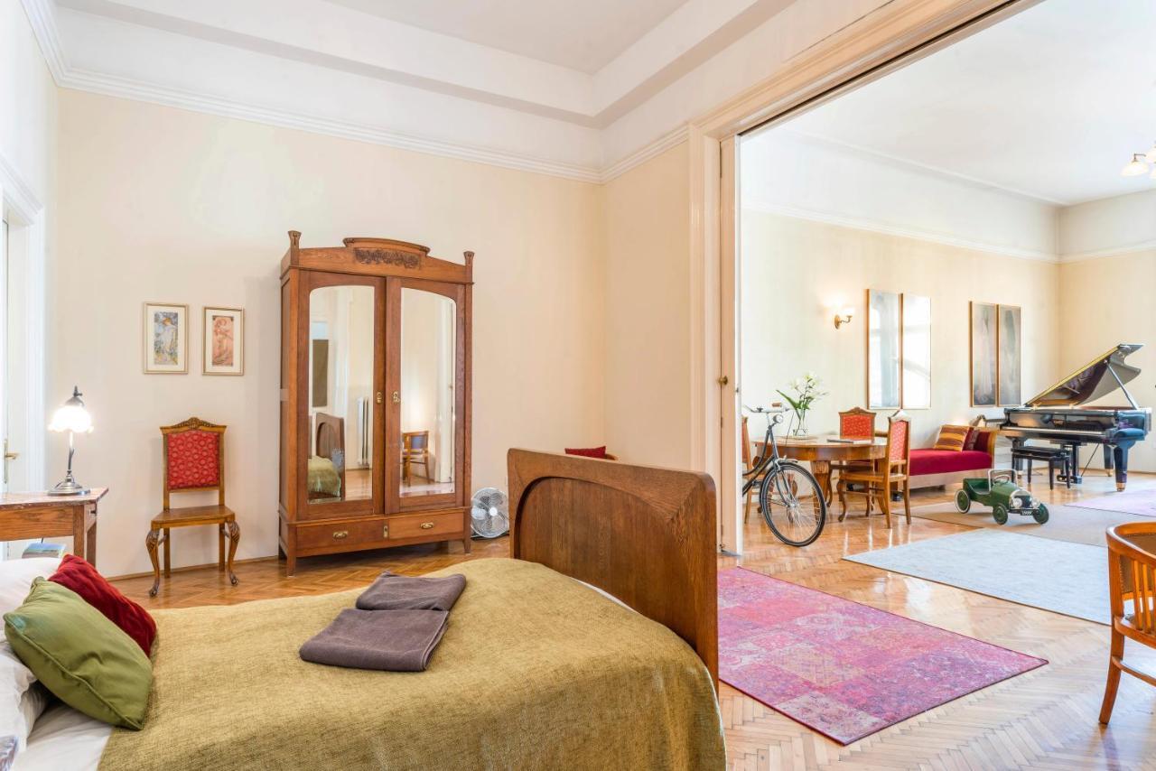 Stunning Spacious Art Nouveau Apart , Grand Piano Apartamento Budapeste Exterior foto