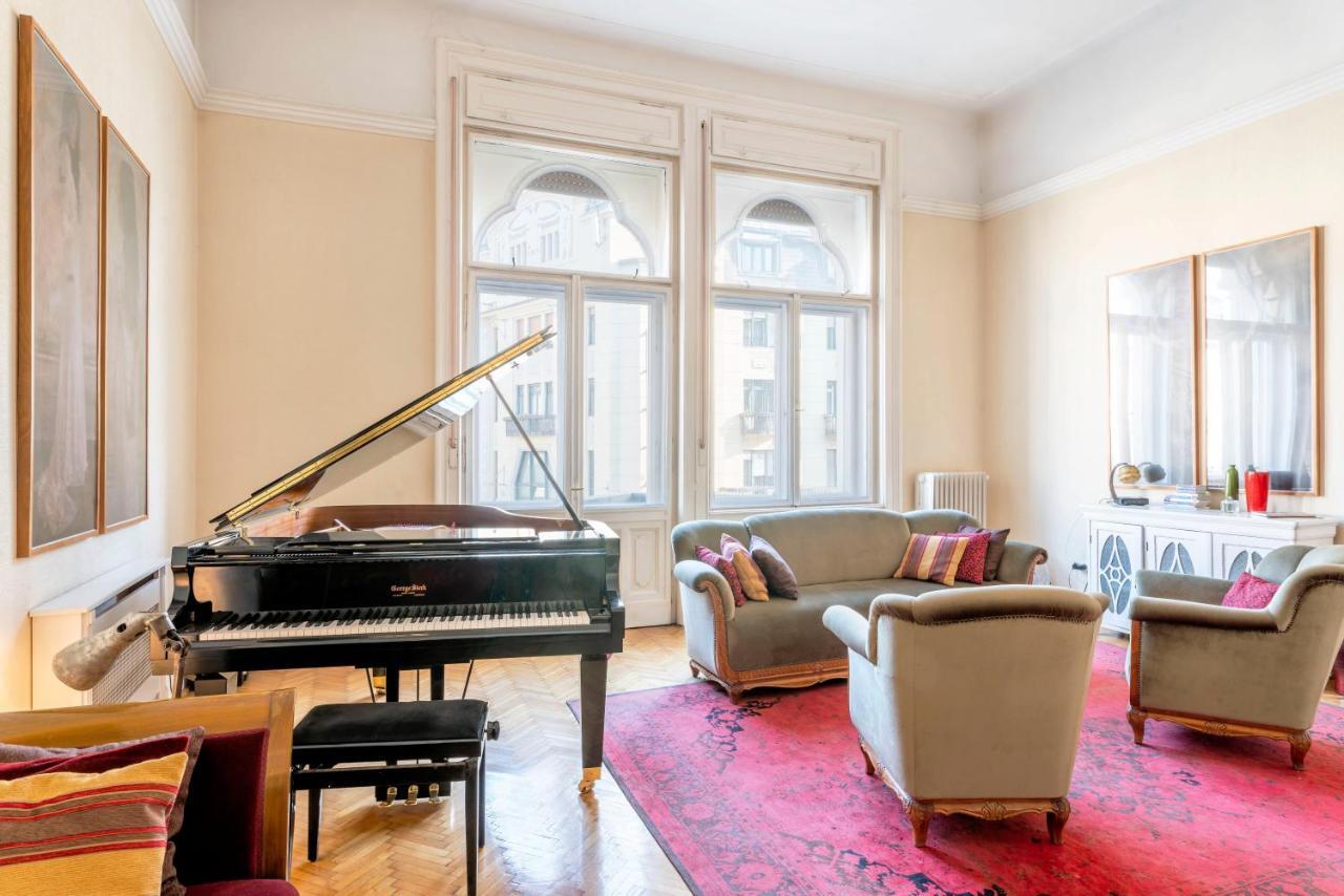 Stunning Spacious Art Nouveau Apart , Grand Piano Apartamento Budapeste Exterior foto